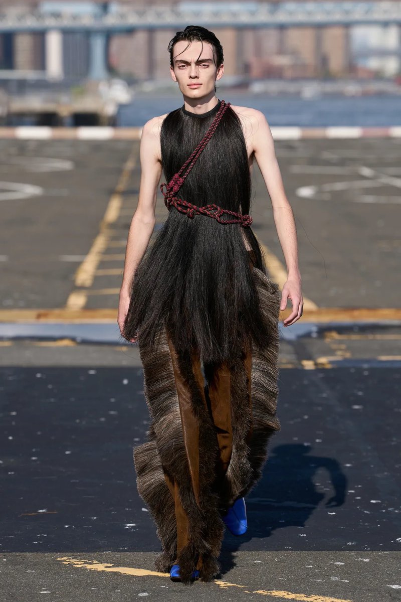 hionfashion's tweet photo. CAMPILLO SS27 #nyfw https://t.co/rKT1L3sAOY