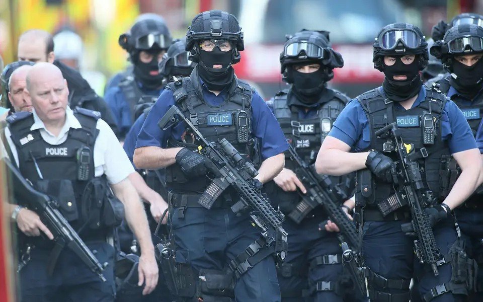 TheInterceptUK's tweet photo. Yeah, some of the biggest, shameless, yes men wear masks..... https://t.co/UafIerLPUc