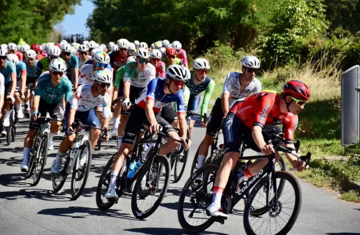 ZXCycling's tweet photo. 🇨🇵@parisbourges

🥇🇨🇵@MahoudoNolann
🥈🇨🇵L.Devincenzi
🥉🇬🇧@JoeBrookes04

Special mention:

7🇨🇵@lilian_tetart
11🇨🇵@valentintbln
17🇬🇧@_jamesh03
21🇨🇵@GuerinelMathis
28🇨🇵@Clement_petit_
49🇬🇧@tomportsmouth_
56🇨🇵@lenyjeanlouis
73🇬🇧@JackBrough16
76🇬🇧@max_krasinski
81🇨🇵@CoulondreG https://t.co/GptQQ23cGN