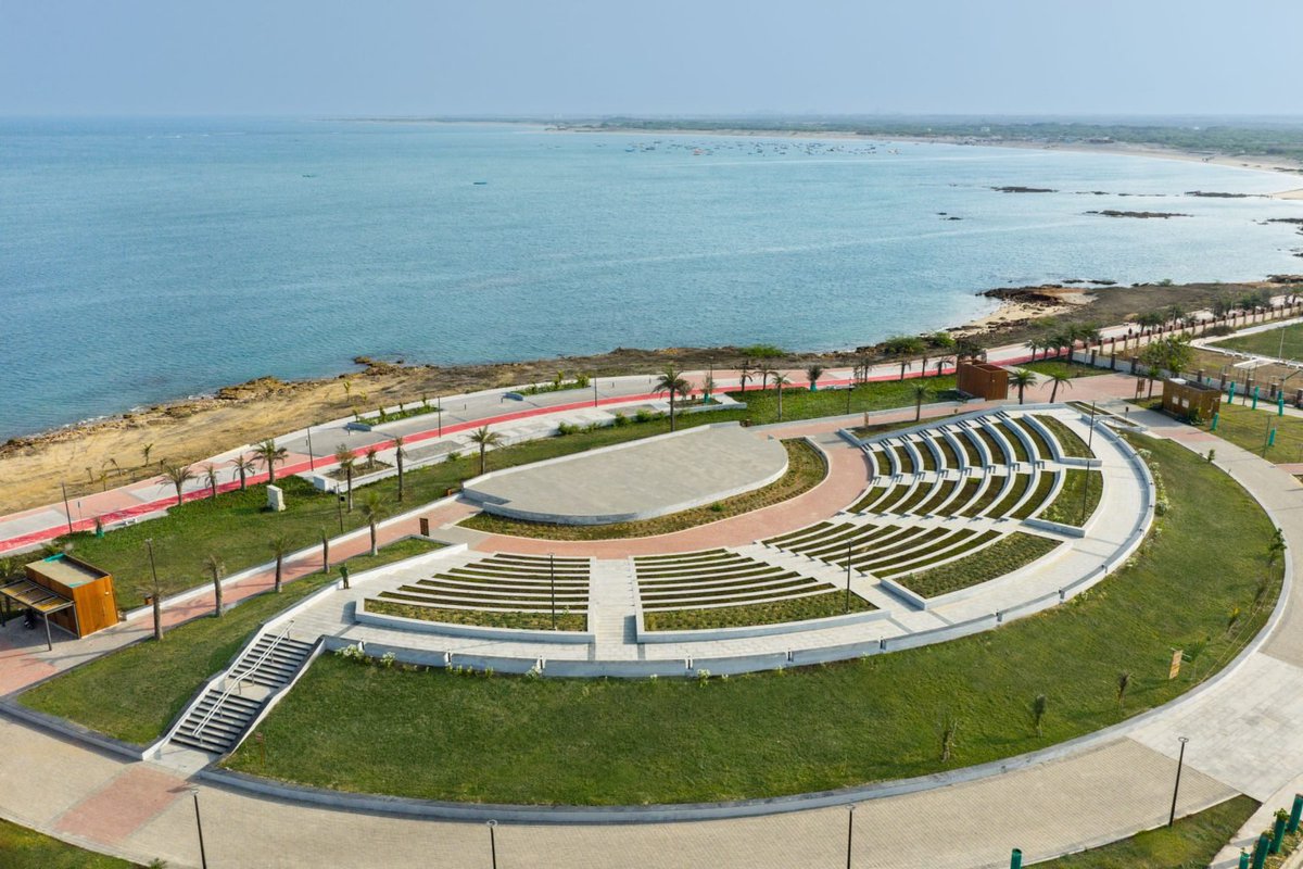 india_plus_'s tweet photo. Gujarat is quietly becoming India’s waterfront king. 🔥

📍 Shivrajpur Beachfront, Devbhumi Dwarka 🇮🇳

The transformation speaks for itself. https://t.co/3MdnI1TAiA