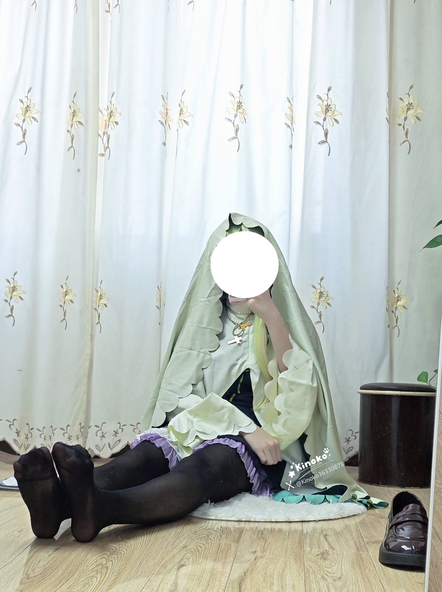 Kanlya_'s tweet photo. 带派吗？真有人xp是雨姐构图吗，反正我觉得不���，感觉丑爆了
#白圣女 #塞西莉亚 https://t.co/5Qhz8wQHsy
