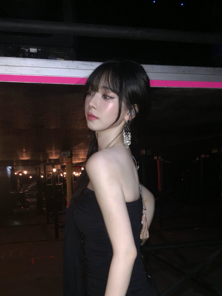 aespa_official's tweet photo. 16 bit

#aespa #æspa #에스파
#KARINA #카리나 
#16Bit 
#SYNK_COMPLaeXITY
#aespa_SYNK_COMPLaeXITY https://t.co/kPFNTvpeRq