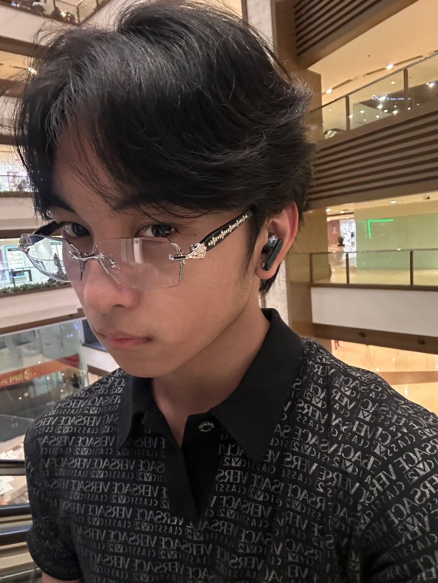 MarcusGlobal_'s tweet photo. [INSTAGRAM] 091426

💎#MARCUS Radiant Room Photos 💎

🐰: SELFIES FORYOU

🖇️ https://t.co/WIdbfAlxm8

#MarcusRayden #MarcusCabais https://t.co/Q5AVVj8Dvb