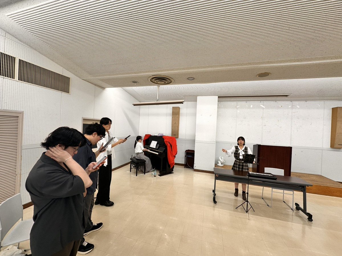 Coro_Sfida's tweet photo. 【練習報告】
こんばんは！コーロ・スフィーダです！

昨日は定期演奏会に向けた練習でした🔥
ついに1週間後となった演奏会を前に、団員の熱量も高まっています！！

演奏会は今週末の9/20(日)ですので、松戸やお近くにお住まいの方はぜひお越しください！！
#CoroSfida #松戸 #合唱やろうぜ https://t.co/d4UMt7upSi