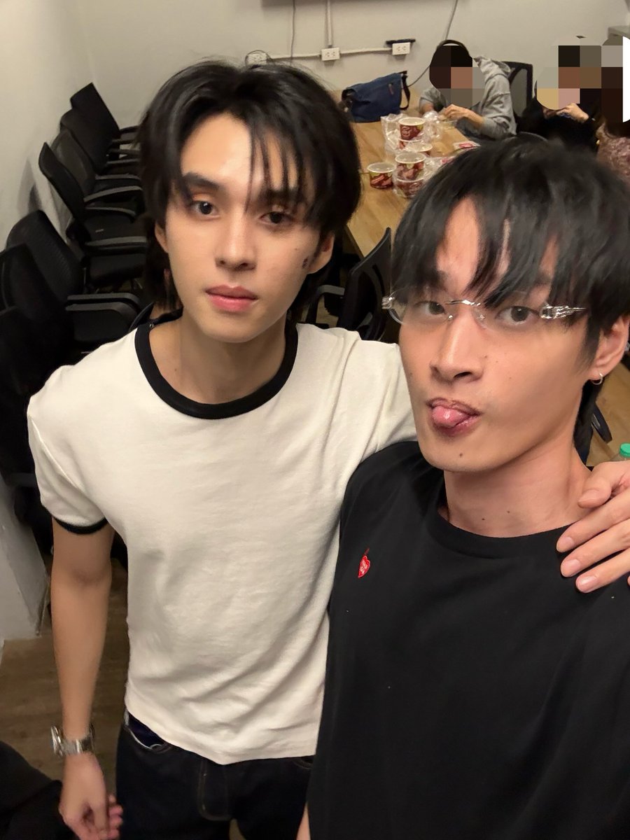 Bossptk's tweet photo. เก่งมากเพื่อนนนน 👍

#COPTERBANK1stBirthdayFM https://t.co/26ntloxAea
