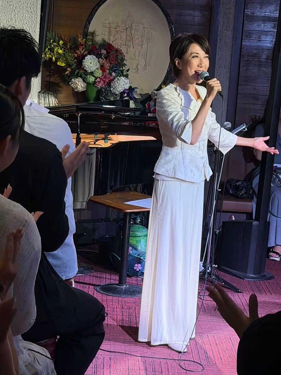 kaerutachi's tweet photo. ✒️マダムの蛙たちレポ✒️
2026年9月12日(土)編

曲目、各出演者のステージ写真は、
こちらのURLからご覧いただけます⏬
https://t.co/wGjfOLHg3X

#三ッ矢直生 #小林岳五郎 #蛙たち https://t.co/630N4vszI3