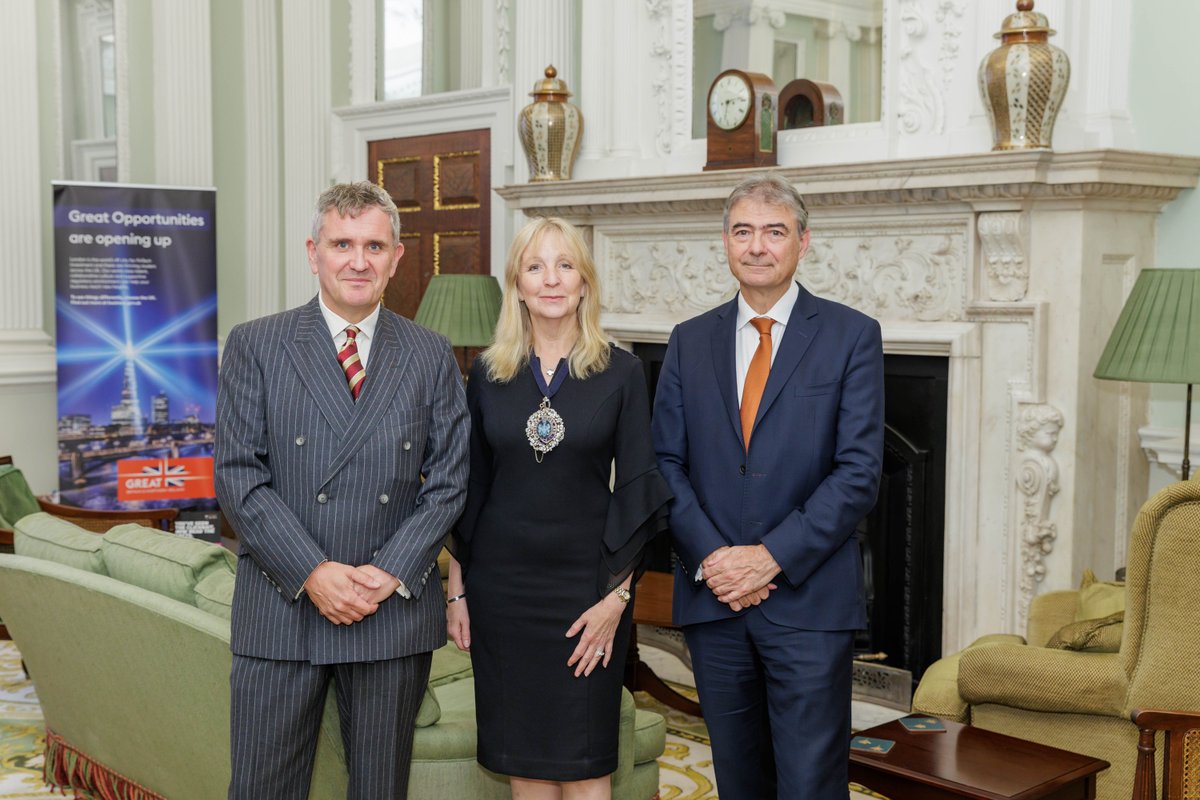 GLRFCA's tweet photo. The Lady Mayor’s Annual Defence and Security Lecture was presented at the Mansion House, last week. General Sir James Everard, KBE CBE recent Deputy Supreme Allied Commander Europe spoke about the current rising tension in national and world security and Defence imperatives. https://t.co/CavmOzPcDr