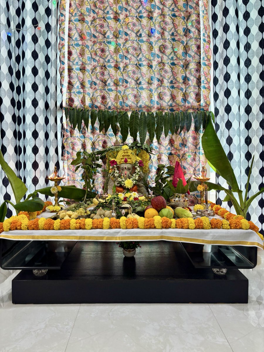 Raaje_Reddy's tweet photo. Happy Ganesh Chaturthi 🕉️🙏
#GaneshChaturthi https://t.co/oIHm8wBSPN