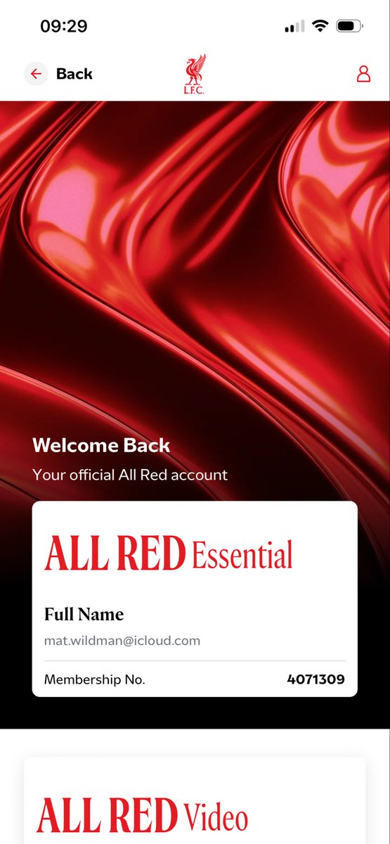 WildmanMatty's tweet photo. @LFCHelp hi I have two accounts for some reason. 
Can you link them somehow as I have a ticket waiting in the account for tomorrow game but won't let me download NFL. Comes up with an error. I'm happy to close the older one and keep my light. https://t.co/ZJdaK4lljK
