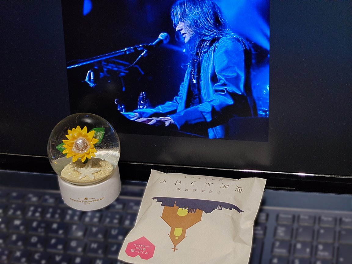 90runner's tweet photo. お祝いというよりお供えっぽくなってしまいましたが、今日9月14日はAndre Matos生誕55周年の生誕祭。ブラジルは朝6時なのでこれから祝賀ムードが漂ってくることと思います。アンドレの歌はウォークマンに常備していつも聴いていますが、今日はTeo Toriatteカバーを無限リピートで聴きたい気分。 https://t.co/SdftIMQcpE