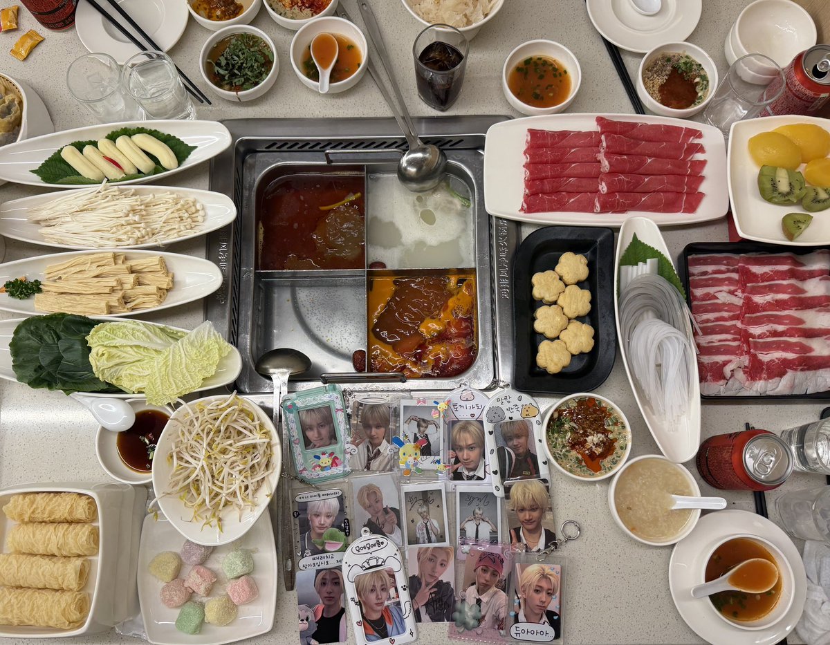kyungwookii's tweet photo. #경욱이그리운만큼시킴
#은빈이그리운만큼먹음
#건우몸무게만큼먹음 https://t.co/67OxNyMsrw