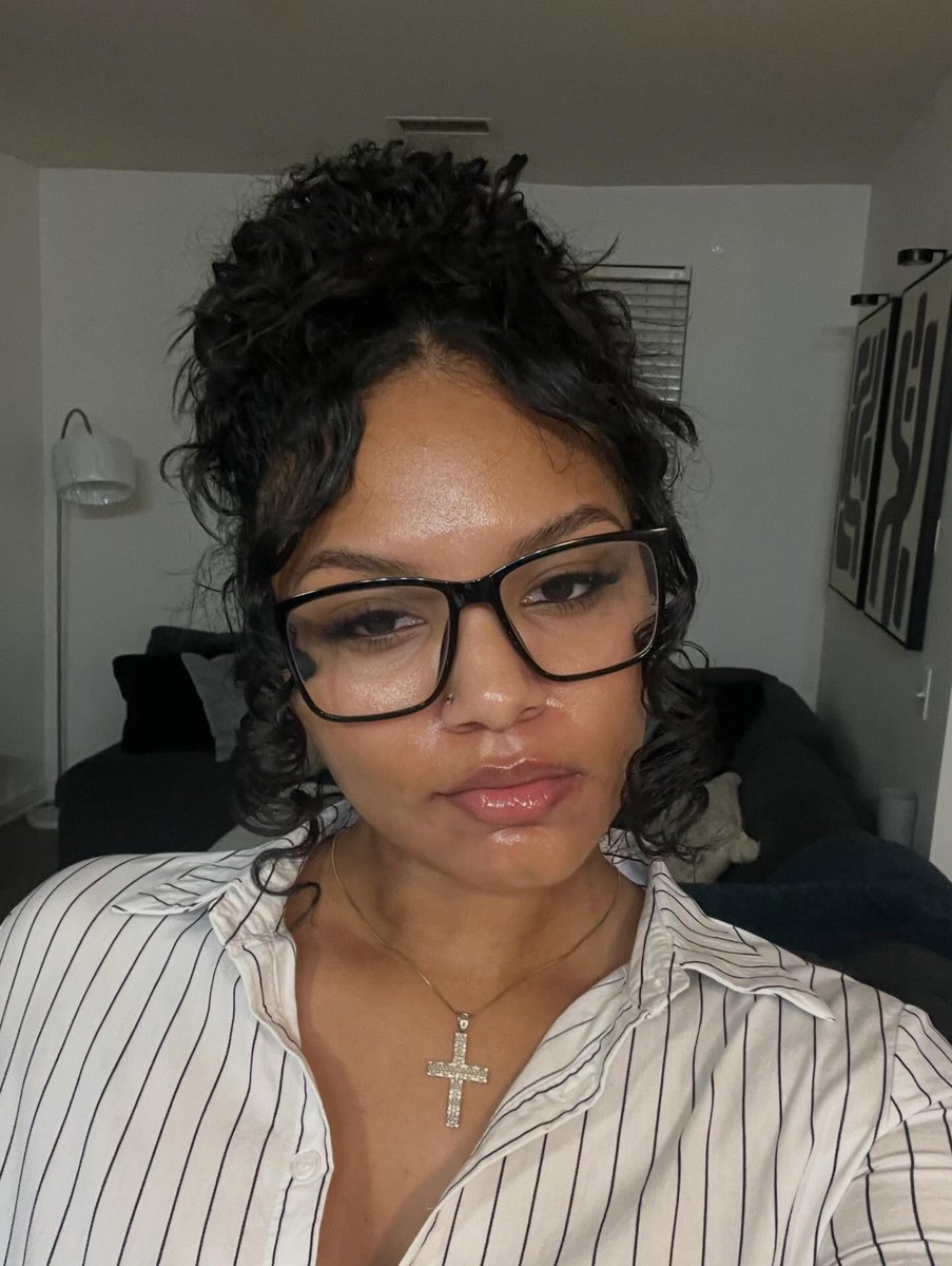 EEEmmaCollins's tweet photo. She’s becoming everything she once prayed for. https://t.co/XHqzEBSTvO