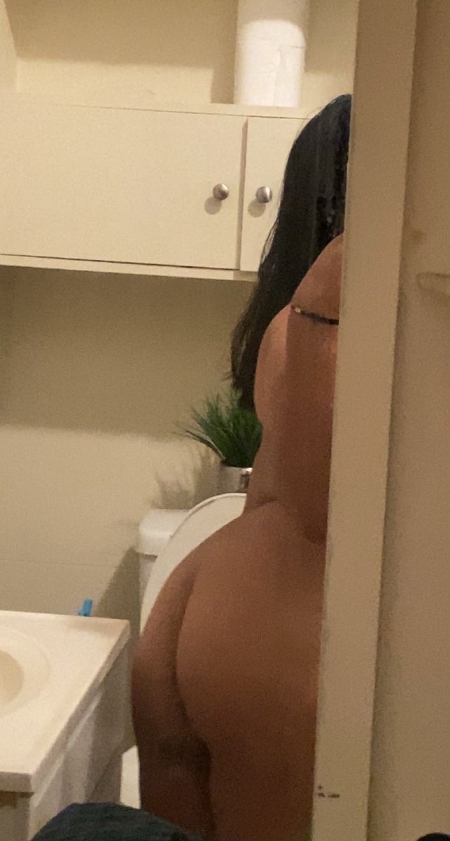 makeitworthwile's tweet photo. took this before a shower bc i cant get enough of my ass

#nsfwtwt https://t.co/djTKLBi52y