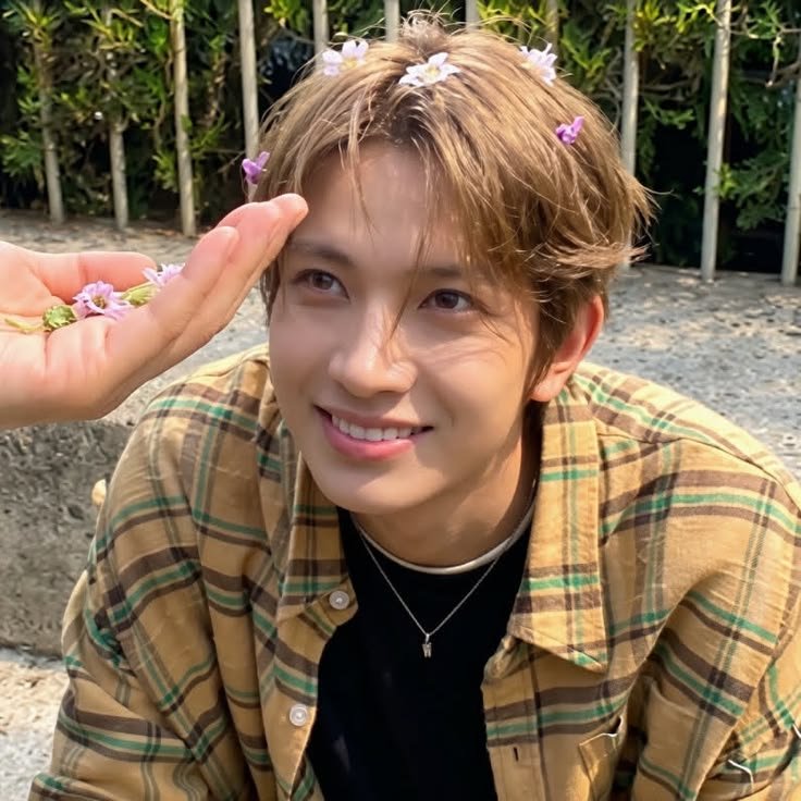 hsnoovmp's tweet photo. ꣑ৎㅤ۫ㅤaceptaㅤ⊹ㅤ♡  — #heejake au
          ꒷꒦︶꒷꒦︶ ๋ ࣭ ⭑꒷꒦ ໒꒰ྀིっ˕ -｡꒱ྀི১

A hs le gusta jk pero este lo rechaza. https://t.co/5UhbnxE8e0