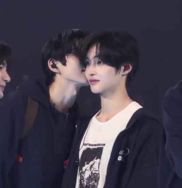 rubyarki's tweet photo. คุน จุ้บหนูหรอคะ 🥺 https://t.co/ouA3IWoHMG