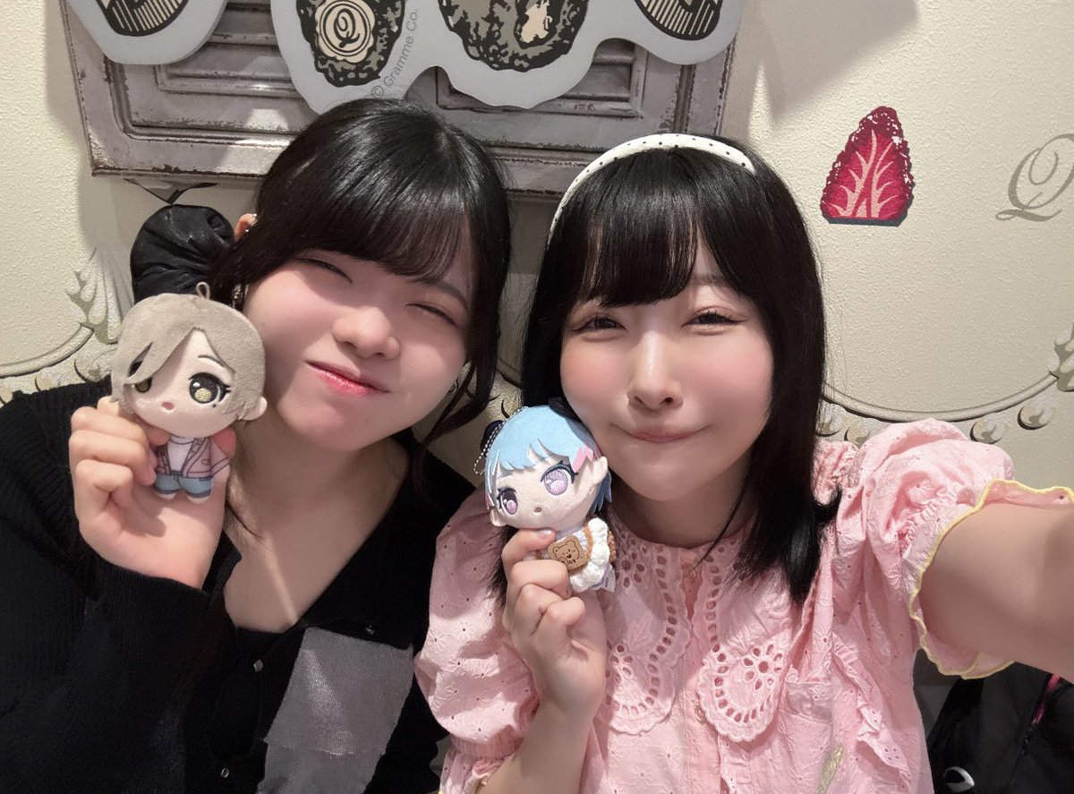 ritsu_yumemita's tweet photo. しゅりりつでーと！
肉を食べに行きました。
かわいいカフェに行ったあとは、肉ですよね
となり、肉会に。
2人ともたくさん食べてすごいかもしれない https://t.co/8C5x5hztkd