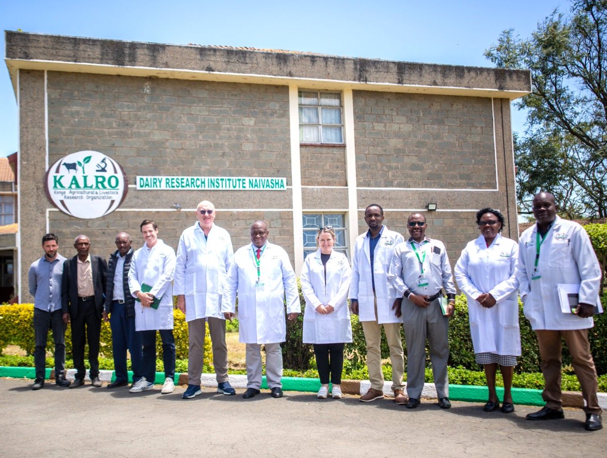 PhilHoganIRL's tweet photo. Earlier this month, I travelled to Kenya as part of my visit to East Africa, where I engaged directly with farmers, policymakers, food businesses, innovators and development partners about the opportunities and challenges facing the East African agrifood sector. 

During my time in Kenya, I visited the Kenya Agricultural and Livestock Research Organization (@kalromkulima) and met dairy farmers from Muchai Farm, and the Tulaga Farmers’ Cooperative Society.