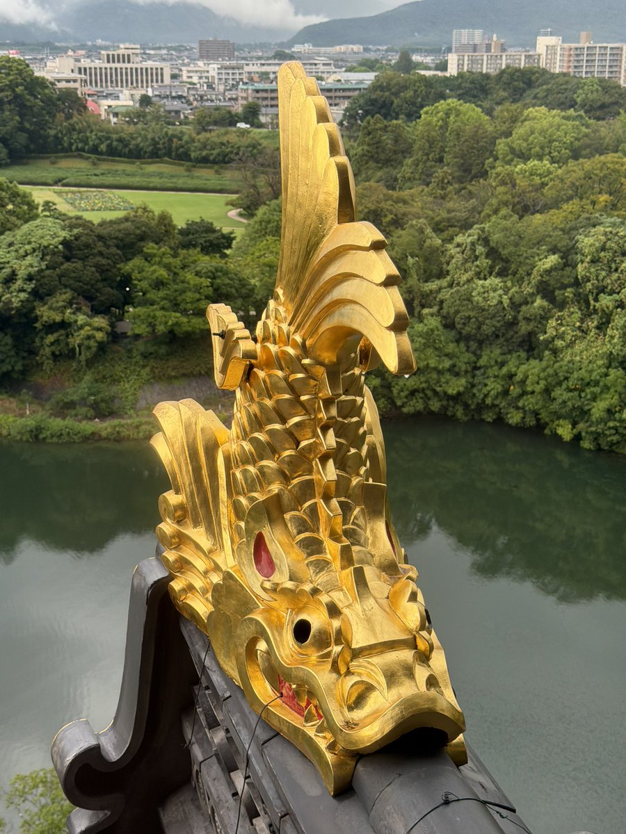 zeroonerising's tweet photo. 岡山城散策終了！
周辺の美術館、博物館はたまに来てたのに天守閣へ入るのは何気に初めてなので岡山城の歴史、歴代城主や街の成立についてよく知ることができました！
復元天守ならではの天守内カフェや磯田先生の解説映像、周辺散策含めて約3時間のとても充実した時間でした！
#行ったよらでんちゃん https://t.co/JsaBKk7hTQ