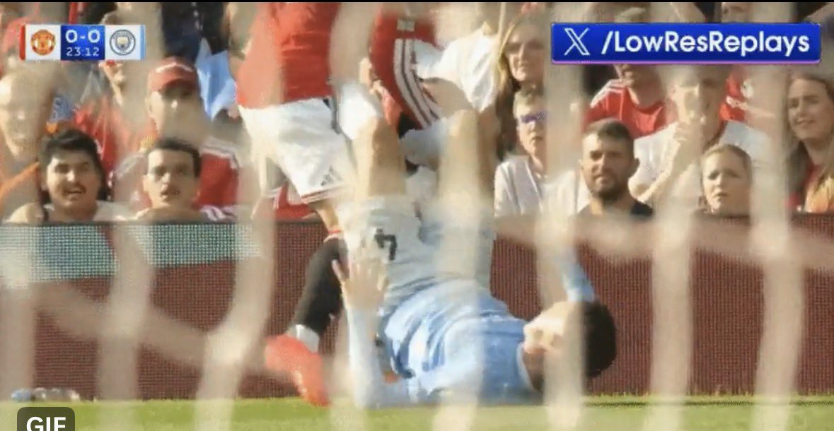 Saka_993's tweet photo. @gr1era @AFC_Monty_ Bruno is a prick and rolled around for it, and absolutely instigated it. But Foden absolutely makes contact.

The issue is it’s violent conduct for both, or a yellow as a warning https://t.co/FujSuOzRiX