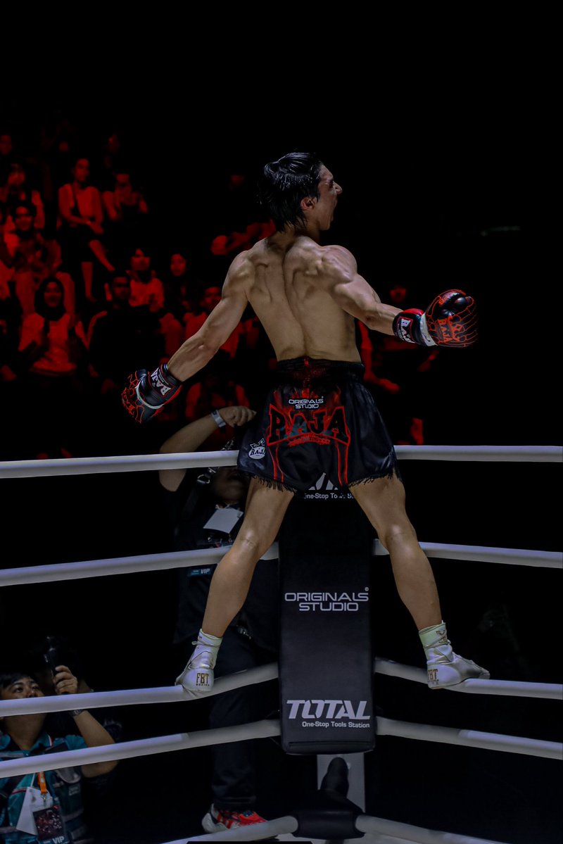 LongshiLee7's tweet photo. I’m back🥇🐅🥊
#idolfight #longlee https://t.co/zeIeM6cLUI