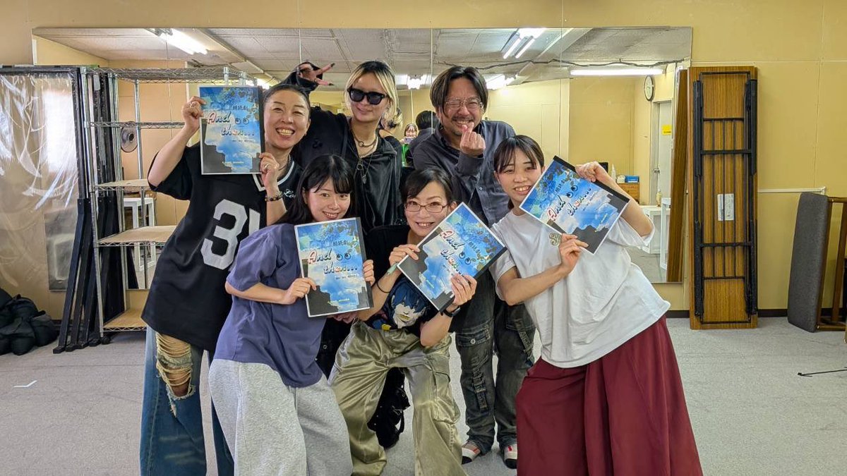 ryuozaki224's tweet photo. 本日から稽古始まりました❋
新しい人と出会えるのはいいですね
皆さんの足を引っ張らぬよう頑張ります

【https://t.co/3aRJZN8sw2】
チケット、グッズ等こちらのリンクから 
ご購入いただけます。
何卒よろしくお願いいたします

 #andthen https://t.co/GmP33Wd2LA