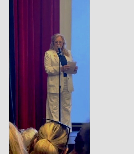 albumSV's tweet photo. SYLVIE VARTAN, on 13 Sept 2026, California. Nice look!  In white and navy striped &amp; Nice voice. Grace.👏 The film was on screen at the Consulate General of Bulgaria in L.A.  Sylvie: "my heart is french but my soul is blugarian.”👏(source: SV official site)  
シルヴィ・ヴァルタン https://t.co/jpyxfjqfON
