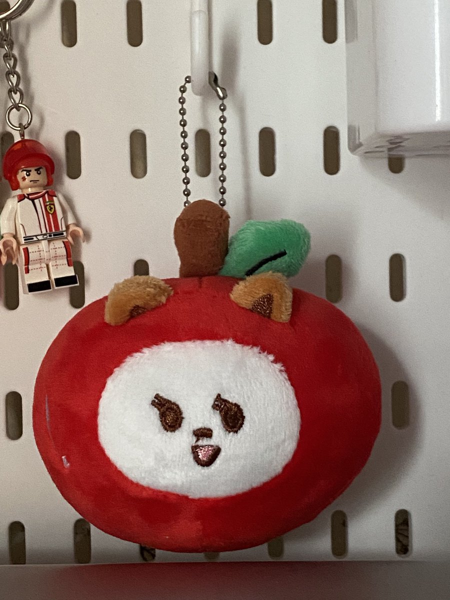 annetokart's tweet photo. — bamgeut is home 𖦹🍎˚. ᵎᵎ

thank you @homewithgyu ! 
i’m having a lil too much cuteness aggression over this ◝(ᵔᗜᵔ)◜

꒰ #angel_feedbacks ꒱ https://t.co/jym6Fel4gu