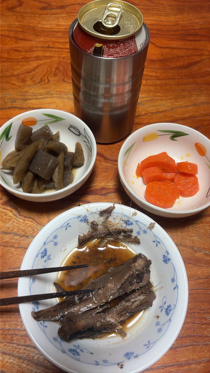 rorosacchi's tweet photo. 初サンマ(食事中で見苦しいところはご容赦ください😅)🐟 https://t.co/GR0wtT4AeM