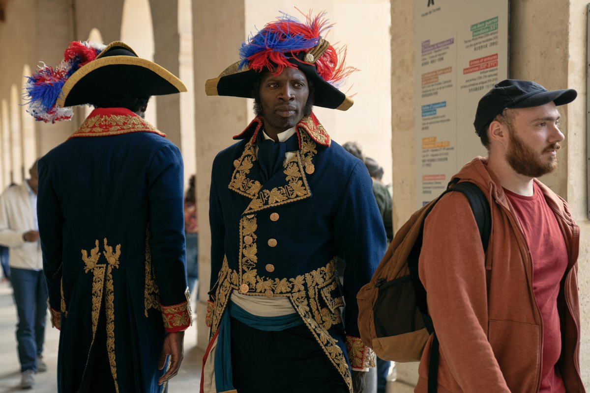 NetflixFR's tweet photo. Nouvelle saison, nouveaux costumes.

LUPIN partie 4, le 23 octobre. https://t.co/8G4BMUolpr