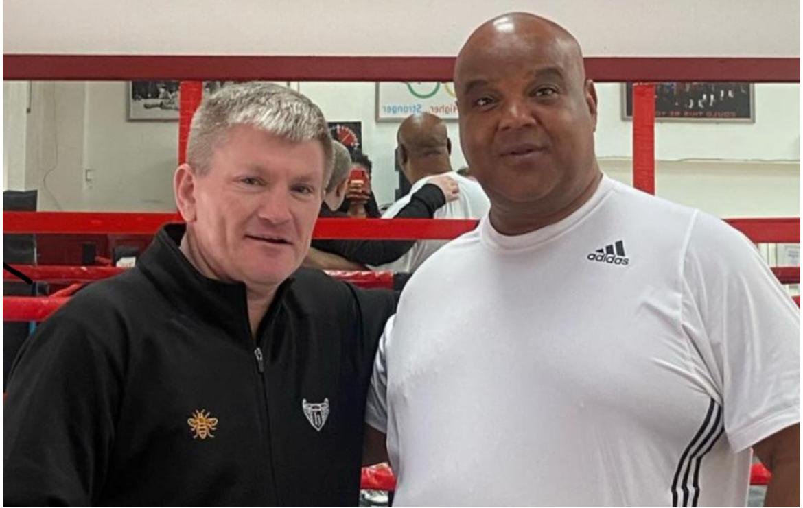 oldhamboxing's tweet photo. RIP Ricky “Gone But Not Forgotten“. #rickyhatton #oldhamboxing https://t.co/tjEhshGjis