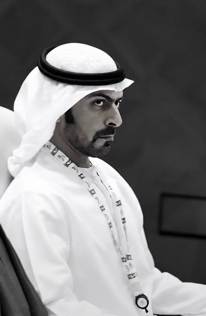 Saif_Bin_Nuaman's tweet photo. خليفه بن طحنون

عينٍ كما سل الصوارم حزمها
في حجرها كنّه لظيظ رصاص

هيبة فلاحي و عز نفس و عزمها
 ماشي مناصٍ عنها للعاص

ماضي على سمت الرجال ولزمها
خليفه و يفدي الوطن بإخلاص

سيف بن نعمان 

#محمد_بن_زايد #الامارات #خليفه_بن_طحنون https://t.co/yqScRYHtiK