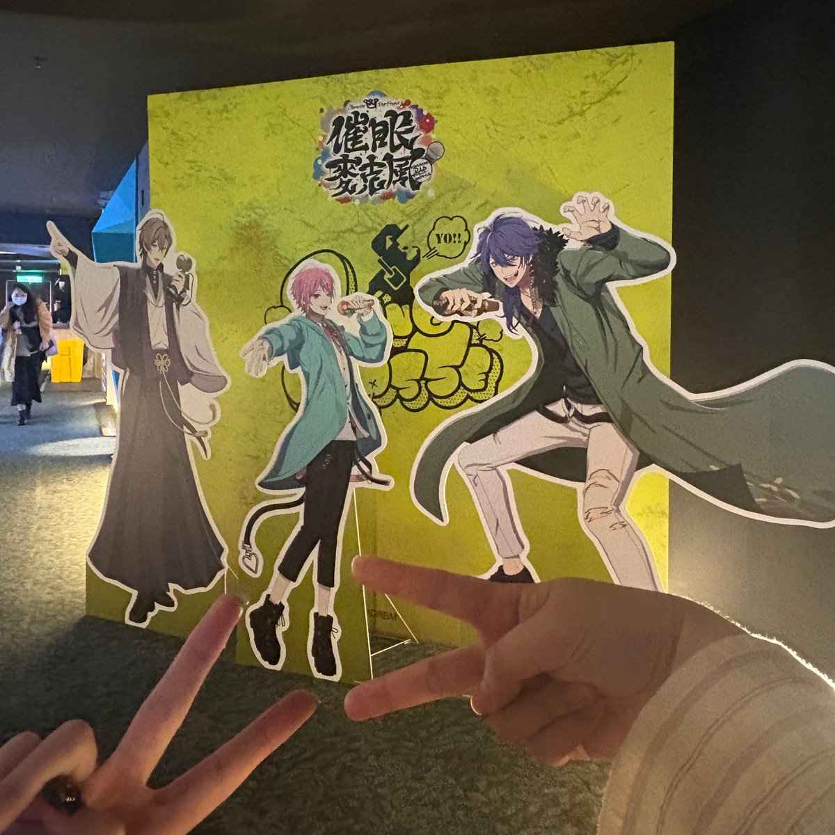 m4u41215's tweet photo. 整理草稿夾才發現我5月首刷催麥的心得文竟然沒放出來 原封不動發一下

難道真的主場優勢 FP奪冠好好看😭🫳🫳
但真的好多想吐槽好想講話
本場第一輪：BB、MTC、FP勝

1 懶得罵簡體字了但為啥字幕要把……打出來啦 但亂數有⭐️跟～很可愛…
2 開頭介紹曲超長&amp;公式動態超像誒配介紹角色 那個定格我笑瘋 https://t.co/bs2A69J7Zh