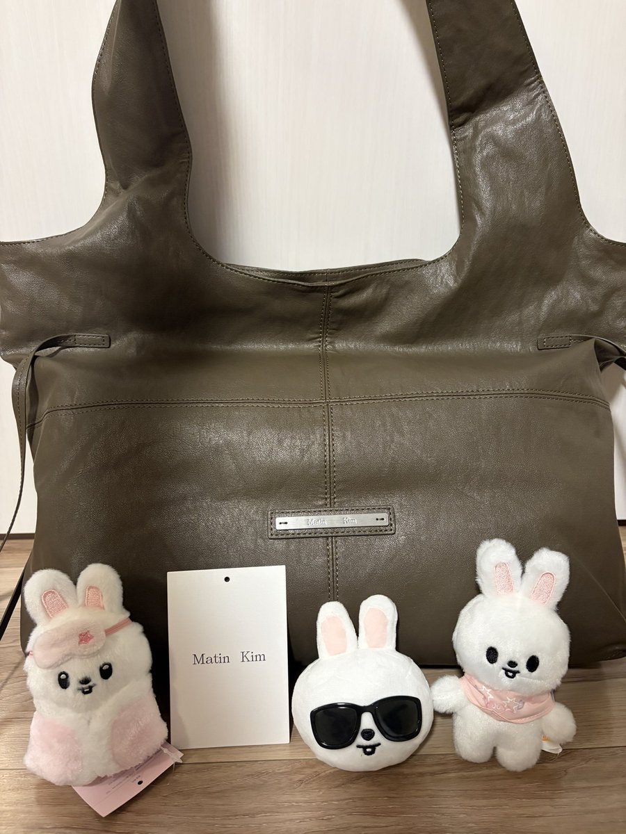 reeebitbtsskz's tweet photo. 社会人STAYとして、推しのアンバサダーご祝儀購入🐰
とても使いやすそうで、ありがたい
ムシンサで安く購入できた〜❗️ https://t.co/PxrKxRHEq8
