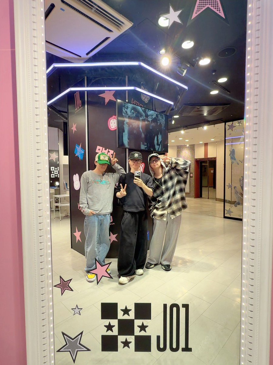 official_jo1's tweet photo. [#木全翔也]

練習終わりに行ったよーん🕺

#JO1 #SYOYA https://t.co/XK2f07B7rR