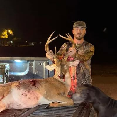 nchuntnfish's tweet photo. Here's Brent Bell with a nice 9-point buck he killed in Lee County, SC! #LeeCounty #Carolina #Outdoors #Hunting #Hunt #DeerSeason #Deer #WhitetailDeer #Buck #SouthCarolina #CarolinaSportsman https://t.co/0s0b2cfj6W