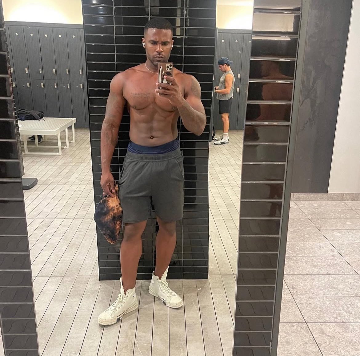wyldzee's tweet photo. All my bottom boys drop your bottom pictures below 👇 🏳️‍🌈 https://t.co/gaGoTneNgg