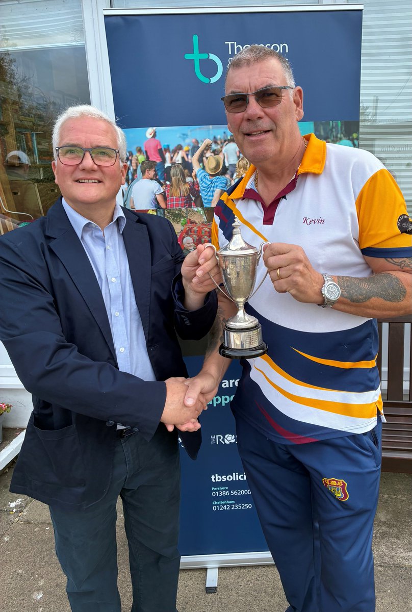 TBSolicitors's tweet photo. Our Managing Partner Paul Johnson had the pleasure of presenting trophies at the end of season championship at Tewkesbury Bowling Club.

🥇 The Gentlemen's trophy won by Kevin Harper
🌟 Emerging star Sandra Mulrooney was champion for the first time

#Tewkesbury #BowlingClub https://t.co/0yNBe3ac1y