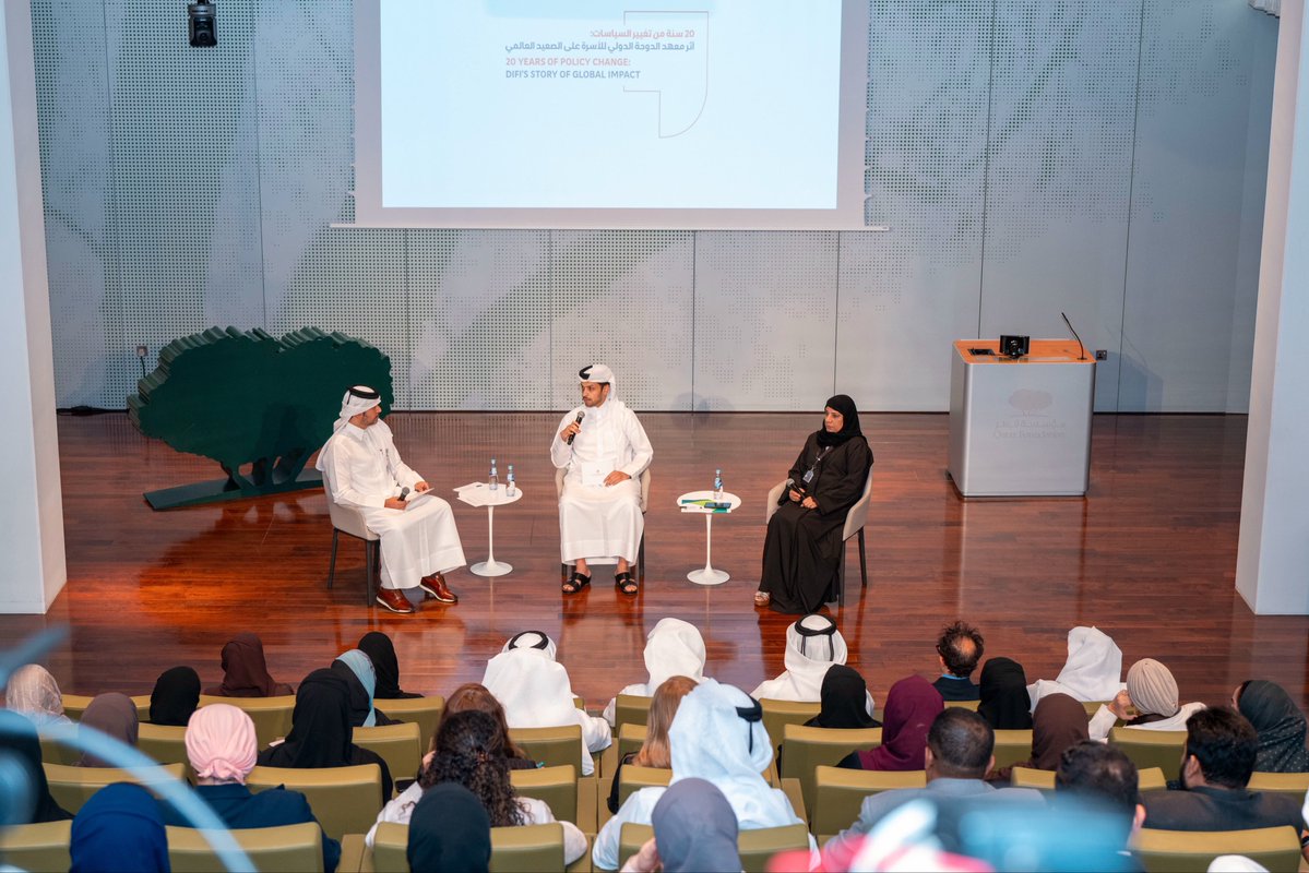 MSDF_Qatar's tweet photo. بمناسبة الذكرى العشرين لتأسيس معهد الدوحة الدولي للأسرة، شارك سعادة السيد خليفة بن عيسى الكبيسي، وكيل وزارة التنمية الاجتماعية والأسرة، في الجلسة النقاشية «20 سنة من تغيير السياسات: أثر معهد الدوحة الدولي للأسرة على الصعيد العالمي».

واستعرض سعادته أهمية الشراكة الاستراتيجية في تحويل نتائج البحوث والدراسات إلى سياسات ومبادرات ذات أثر ملموس، تسهم في تعزيز تماسك الأسرة واستقرارها، ودعم تطوير سياسات أسرية استباقية وقائمة على الأدلة. 

#التنمية_الاجتماعية_والأسرة