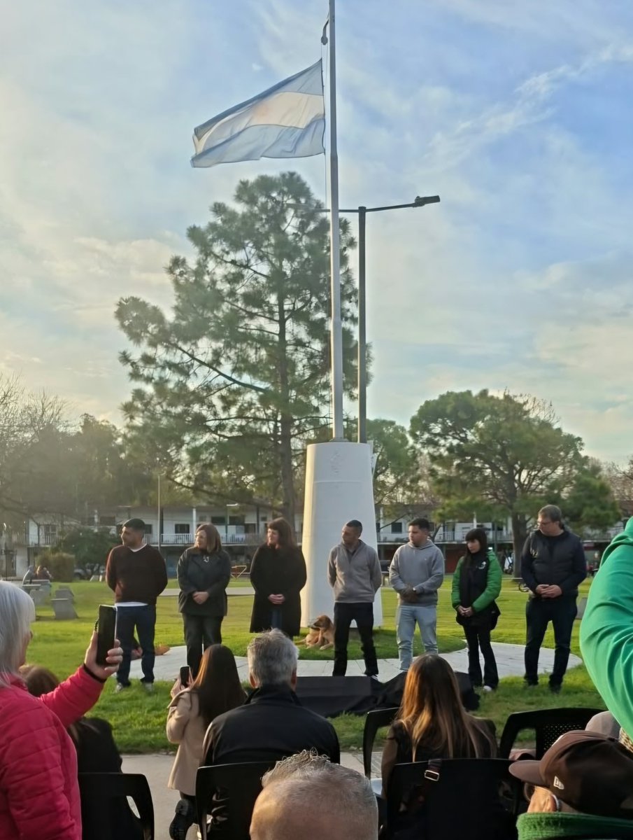 lorenaa_crespo's tweet photo. El 2 de septiembre de 1949 Eva Perón inauguraba el Barrio Los Perales.

Recientemente se había puesto en marcha el Plan Eva Perón de vivienda social, gestionado por la Municipalidad de la Ciudad de Buenos Aires, cuyo intendente era el Dr. Emilio Siri. https://t.co/0k7Z1zVqFO