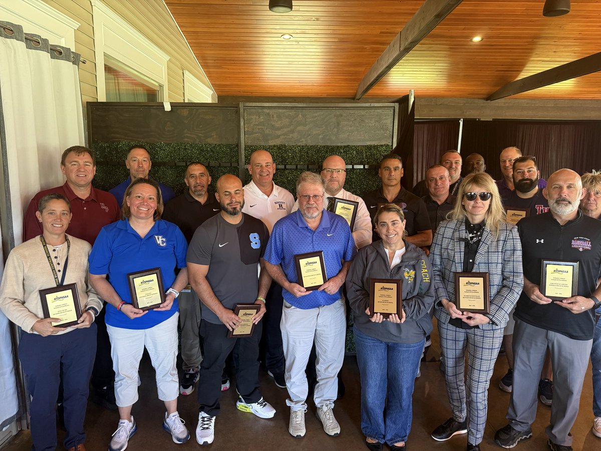 SectionIXSports's tweet photo. Congratulations to all of our @NYSPHSAA Award recipients at today’s Mandated Workshop! Sportsmanship, School of Excellence, and School of Distinction! https://t.co/chPyvS4mLs