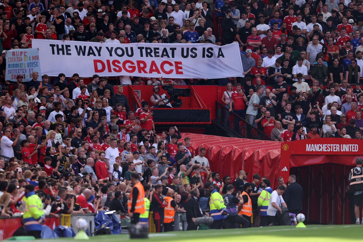 utdreport's tweet photo. "The way you treat us is a disgrace" https://t.co/haNTWw2gZL