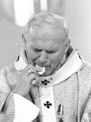UcheMaryOkoli's tweet photo. Jesus wasn’t speaking in metaphor when He commanded us to eat His Body and drink His Blood in order to have eternal life. (JOHN 6:54)

That is right there in Scripture.

Yet somehow, those who proclaim sola Scriptura reject the very Scriptures they claim are their final authority.

Ironic.😂😂😂