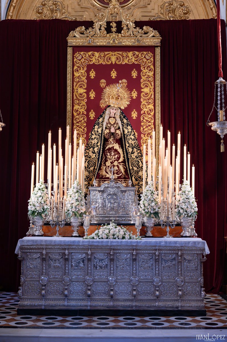 miguepureza's tweet photo. Está semana en Málaga es acojonante 

#CofradíasMLG https://t.co/gK83fTn05b