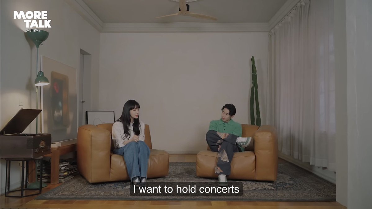 haartmoo's tweet photo. what does chungha want to do the most??
same interview, 3 years apart, yet the answer is still the SAME https://t.co/E6pEvosmvK