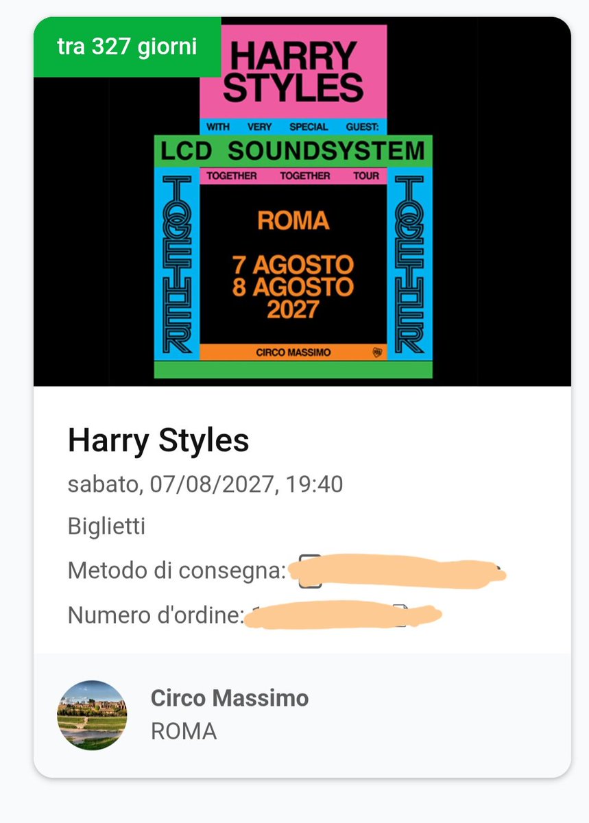 sfiorisci_'s tweet photo. PRESI E CHI CAZZO SE NE FOTTE SE SONO PIT IN PIEDI SE SONO IN FONDO HARRY STYLES TI VEDRÒ PER LA PRIMA VOLTA NELLA MIA VITA STO URLANDO https://t.co/mPZQBaM5XF