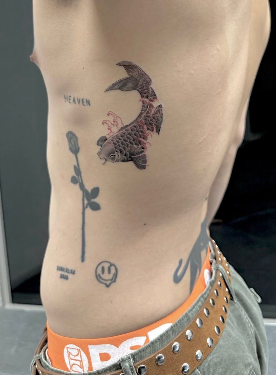 josswayad's tweet photo. yang gue suka dari krating &amp; nicha, mereka tuh gak tattoo di tangan jadi keliatannya bersih aja tapi pas dibuka bajunya barudah BEUHHHJJJJ INI DIA DUNIA ADIQ https://t.co/zdL8XVDjx7