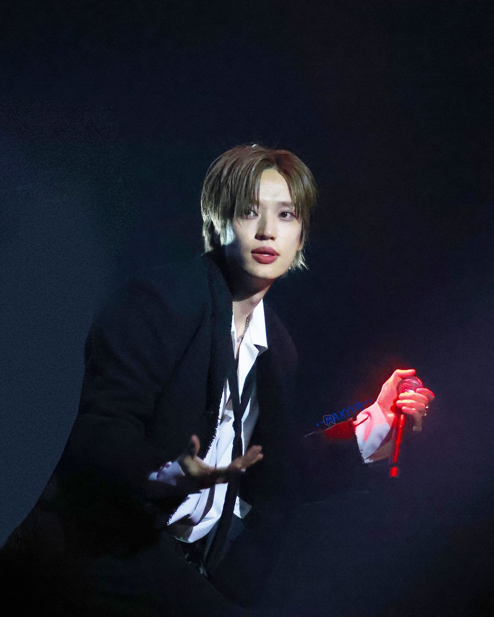 maxyya_OO's tweet photo. #니엘 #틴탑 #Niel #TeenTop 

超火辣偶像男子穿黑色西装站在黑色中
太累了其它的之后再修……

💜260912香港演唱会
💜自摄自修，禁二传二改
💜DON’T REUPLOAD OR RE-EDIT PLZ. https://t.co/f0IGU1TupW
