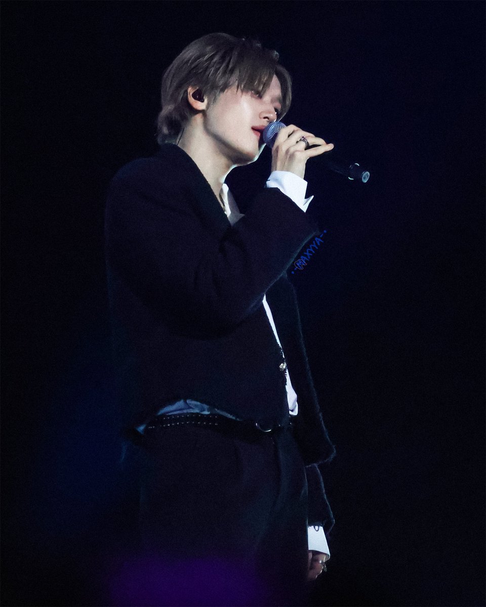 maxyya_OO's tweet photo. #니엘 #틴탑 #Niel #TeenTop 

超火辣偶像男子穿黑色西装站在黑色中
太累了其它的之后再修……

💜260912香港演唱会
💜自摄自修，禁二传二改
💜DON’T REUPLOAD OR RE-EDIT PLZ. https://t.co/f0IGU1TupW