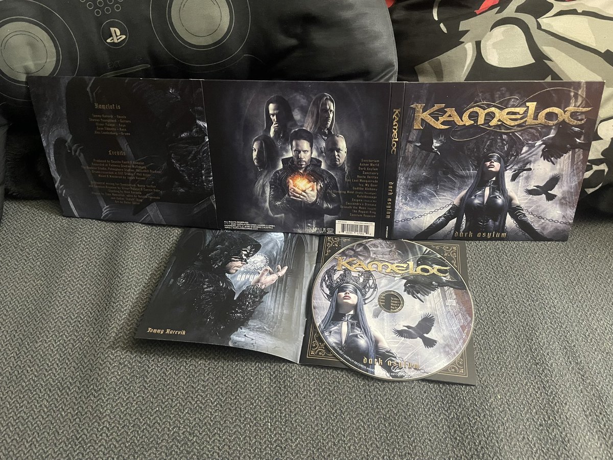 DanaPavan's tweet photo. New stuff to read, new stuff to play and new stuff to listen to! 😍
#physicalseptember https://t.co/CZfv1yvE3I