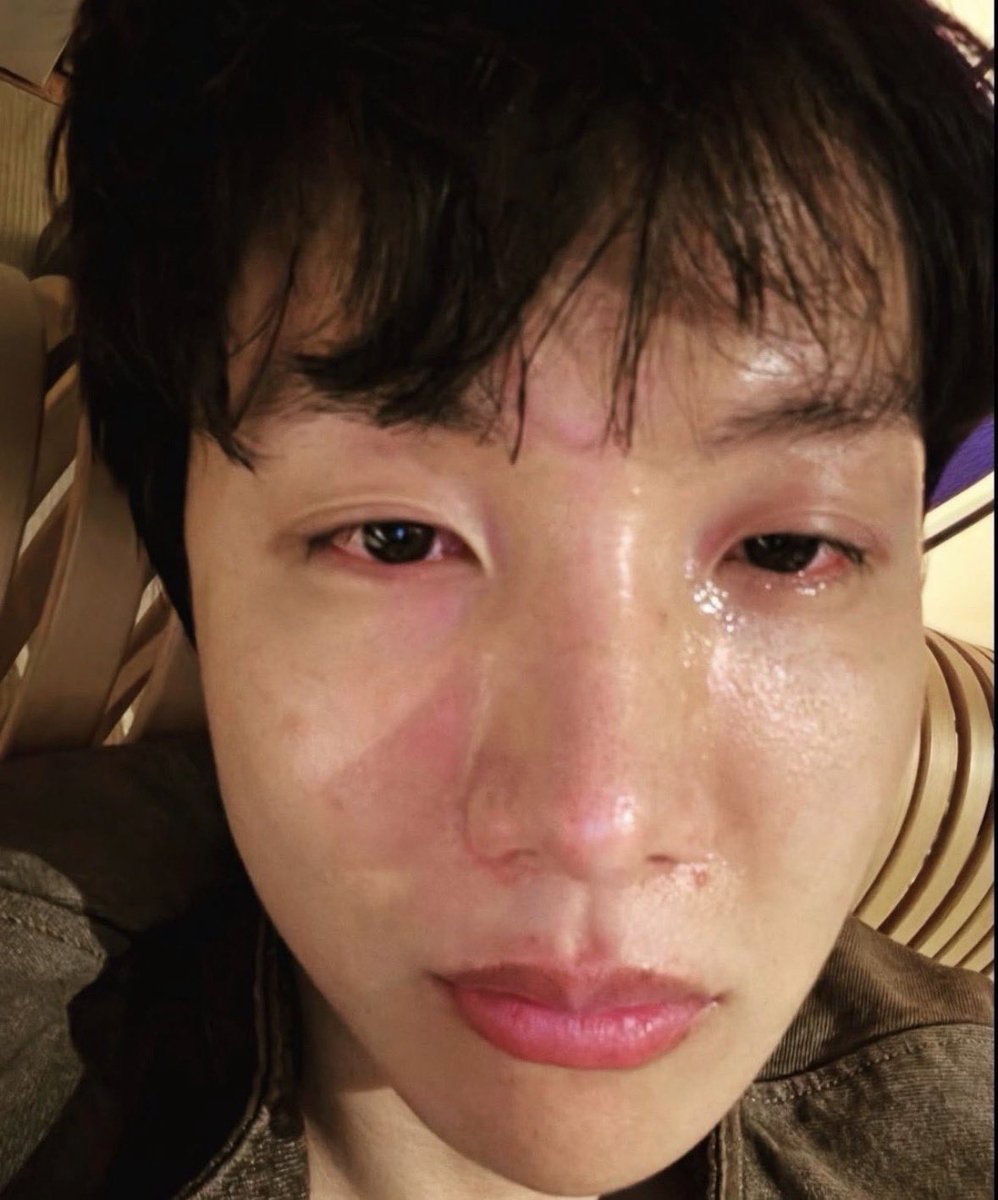 s_cshua's tweet photo. @gomdorichick @c_lovesvt1221 ya se fue la abuela, faltan los papás 👏🏻 https://t.co/SfSf70DiQj